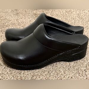 Dansko XP 2.0 Wedge Mules size 42